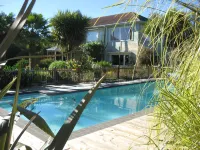 English Cherry Tree Manor 타마허 호텔