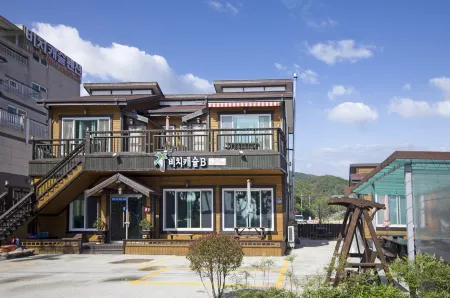 Beach Castle Pension Gyeongju