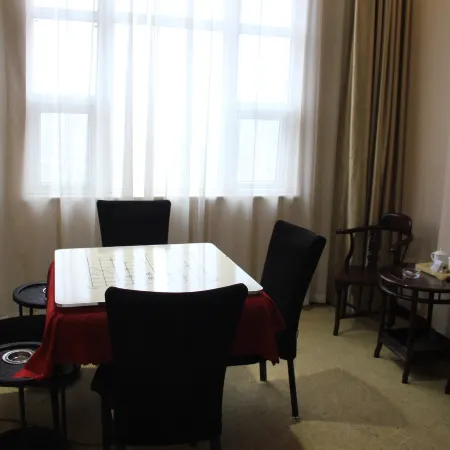 Fuping Hongdu Zhonghui Hotel