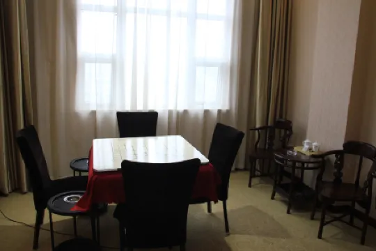 Fuping Hongdu Zhonghui Hotel