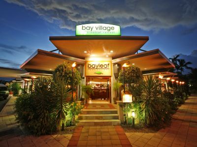 Bay Village Tropical Retreat & Apartments