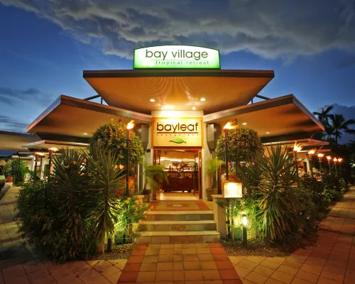 Bay Village Tropical Retreat & Apartments Hotels in Cairns North