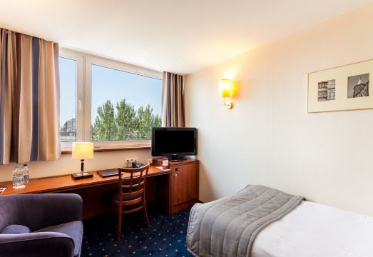 쿠부스 호텔 레그니차 썸네일