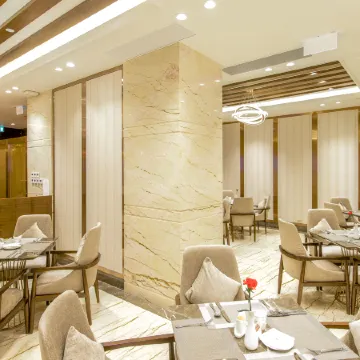 Royal Dragon Hotel