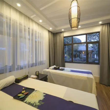 Tianmu Lake Yuhu Peninsula Hot Spring Hotel