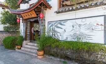 Lijiang Houfu Inn