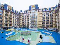 广州花之恋城堡酒店 - 室外游泳池