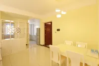 Beihai Yintan Linggan Seaview Homestay (International Passenger Transport Terminal Shop)