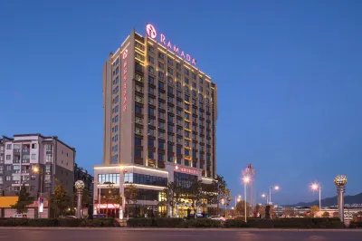 Ramada by Wyndham Huize Hotel di Huize