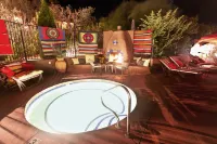 A Sunset Chateau Hotels in Sedona