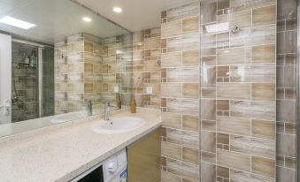 Qingshe Apartment (Shanghai Sijing Metro Station)