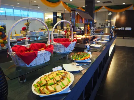 The Klagan Hotel Отели в г. Котакинабалу