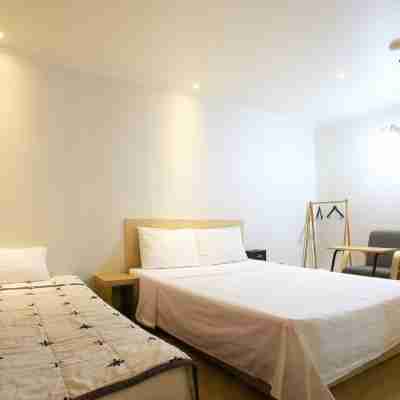 ホテル ヴァイオレット Rooms