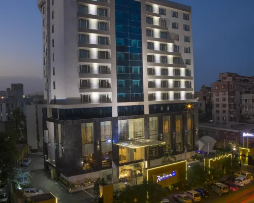 Radisson Blu Hotel Ahmedabad Hotels near Paldi