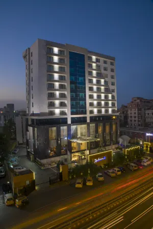 Radisson Blu Hotel Ahmedabad Отели рядом с достопримечательностью «Индиан Институт оф Менеджмент Ахмедабад»