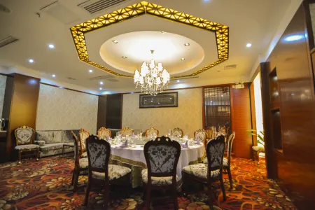 Shen Long Hotel Отели рядом с достопримечательностью «Hunan Technical College of Railway High-speed»