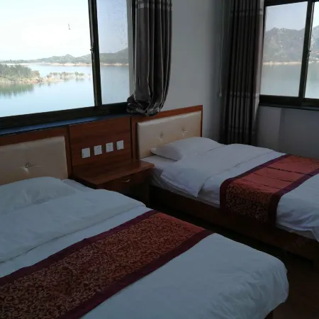 Xibaipo Jinbo Lake Guest House