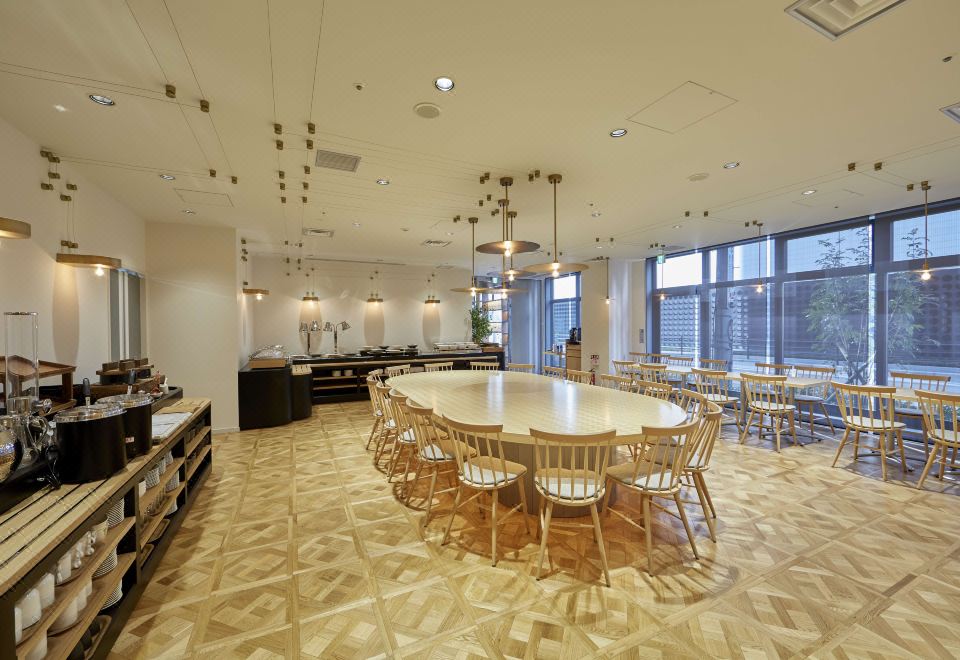 3. 하톤 호텔 신사..