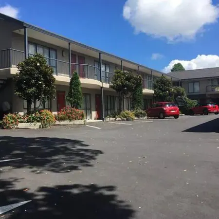 Cornwall Park Motor Inn Отели рядом с достопримечательностью «Выставочный и конференц-центр ASB Showgrounds»