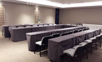 Homeinn Plus Hotel (Shanghai Lujiazui Yushan Road Yuanshen Sports Center Subway Station)