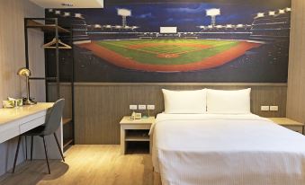 La Hotel Baseball Theme Hall
