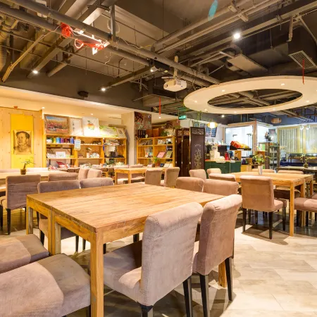 Apple Song Hot Spring Hotel (Xi'an TV Tower Subway Station)