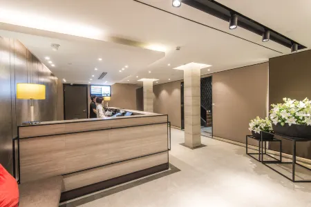 Homeinn Plus Hotel (Shaoxing Renmin West Road Luxun's Hometown) Отели рядом с достопримечательностью «Cangqiao Street»