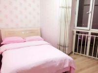 聚缘时尚公寓(哈尔滨中央大街店) - 豪华套房两房一厅
