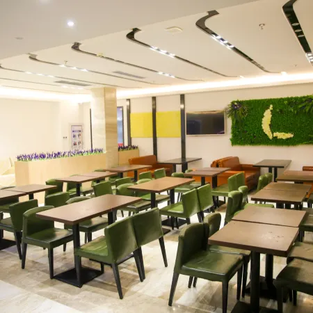 Lavande Hotel (Dongping Sports Conference and Exhibition Center Baifoshan)