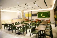 Lavande Hotel (Dongping Sports Conference and Exhibition Center Baifoshan) Hotels in Dongping