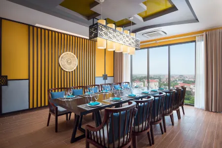 X2 Vibe Viet Tri Hotel
