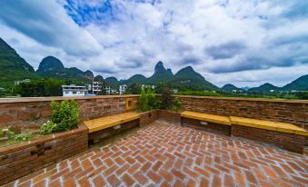 Yangshuo Sunshine Yard