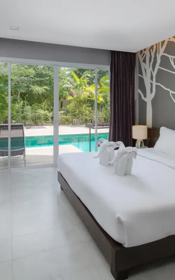 ห้องดีลักซ์ มีทางลงสระว่ายน้ำ