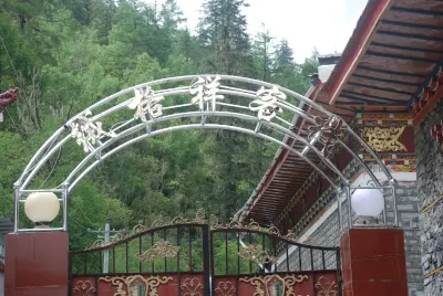 Jiulong Ronggexiang Chinese Inn Hotels near Wuxuhai Scenic Area