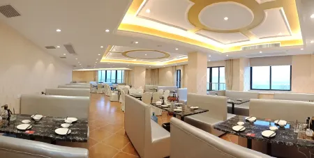Vienna Hotel (Zhaoqing Qixingyan Dongmen) Отели рядом с достопримечательностью «Guangdong Institute of Technology (Dinghu Campus)»