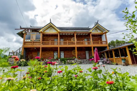 Luguhu Haier Mingzhu Inn Отели рядом с достопримечательностью «Five branches»