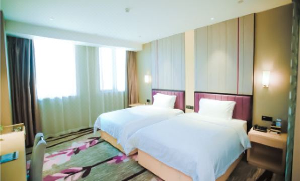 Lavande Hotel (Suqian Shuiyun City Baolong Plaza)