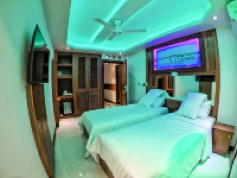 ZAN LODGE Hotels near Muliaage (Palace)