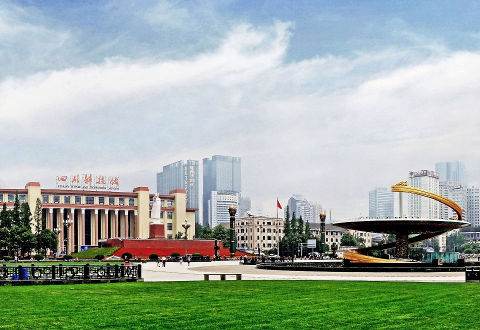 Homeinn Selected Hotel (Chengdu Kuanzhai Alley People's Park Subway Station)