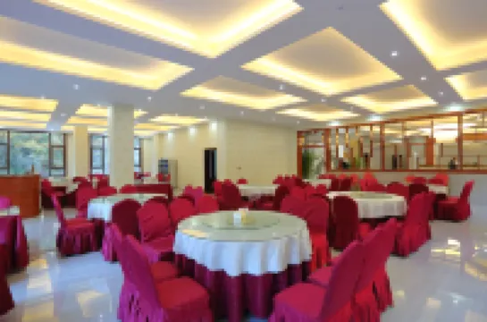 โรงแรมพันหยางเลค