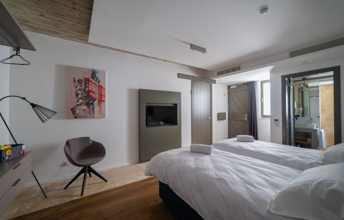 19 Rooms
