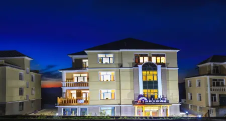 Alshan Mirror Photography Theme Hotel