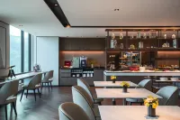 Renaissance Taipei Shihlin Hotel - bar