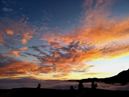 Cloud Hotel (Yuanyang No.1 Branch) Отели рядом с достопримечательностью «Pu Gao Lao Zhai»