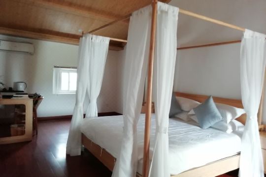 4.9分极好 显示所有83条点评 环境优雅,非常推荐 民宿的环境不错.