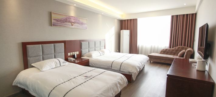Huangmei Haotai Business Hotel Hotels in Huangmei