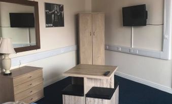 Liverpool Gateway Inn - Housity