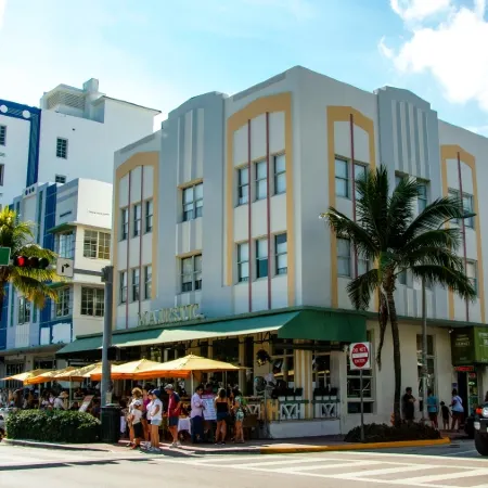 Majestic Hotel South Beach, Trademark Collection by Wyndham Отели рядом с достопримечательностью «Особняк Версаче»
