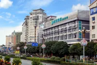 City Comfort Inn Hotel (Guilin Two Rivers And Four Lakes Sun Moon Twin Towers) Hotels in Guilin