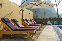 Yangshuo Giggling Tree Hotel (Yulong River Scenic Area) - ที่มีสระว่ายน้ำ